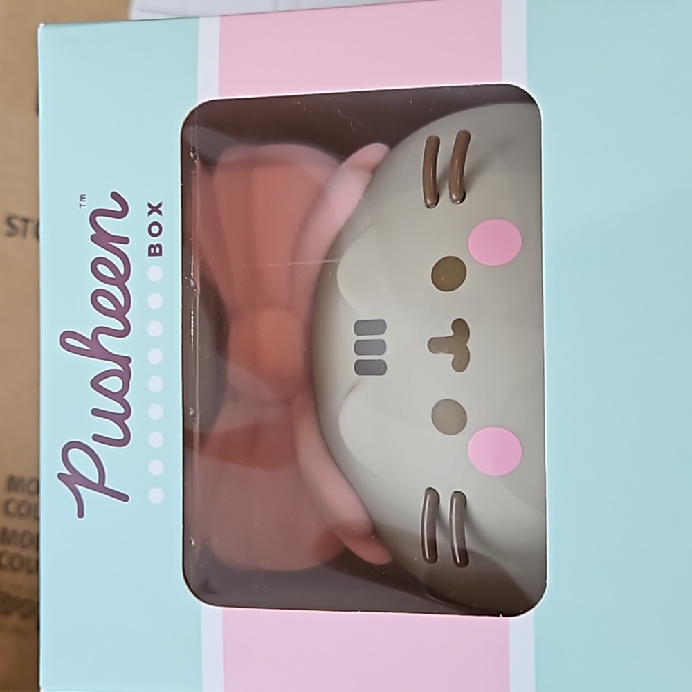 Pusheen Vinyl Figurine with Pink Ribbon Bow